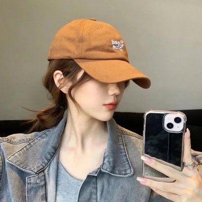 雾中湖海报